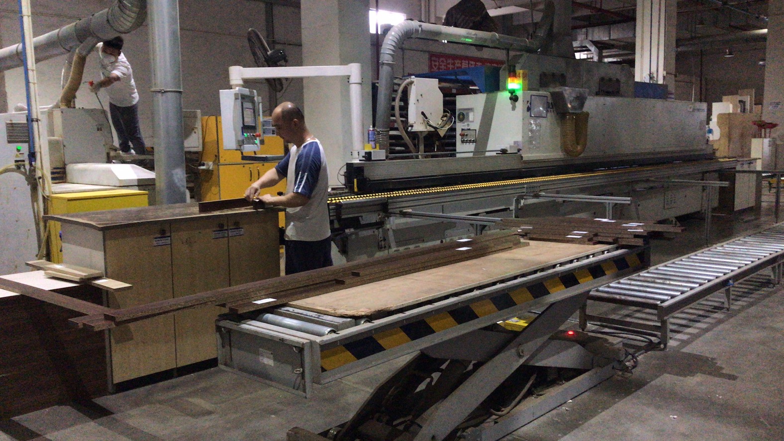 “Pain Points of Bedroom Furniture Distributors: How Aomilai Unlocks Your Success”